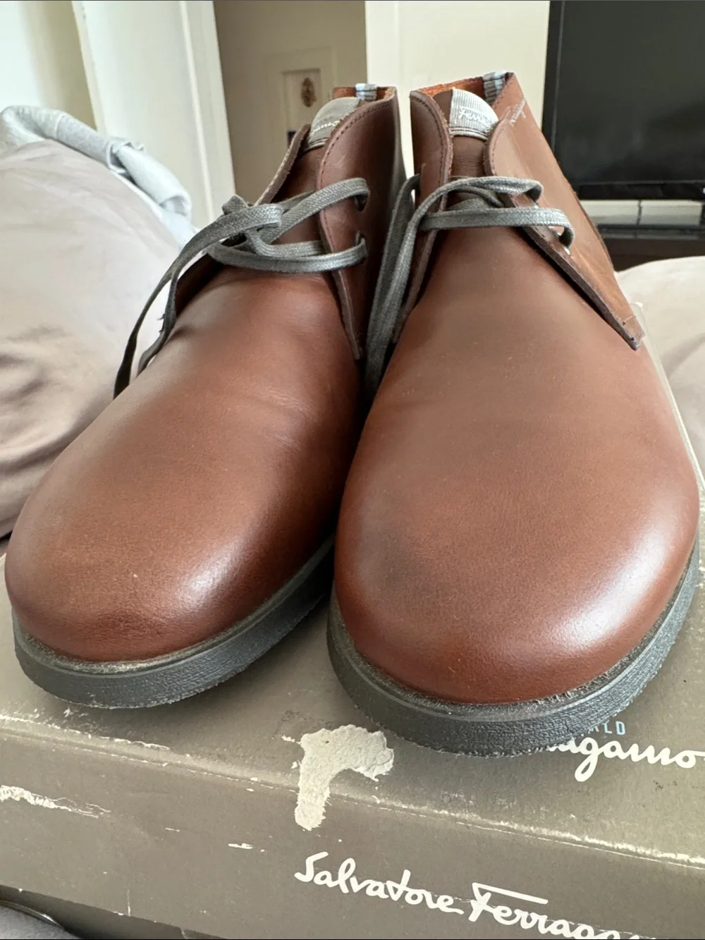 Salvatore Ferragamo Men's Chestnut Brown Leather Chukka Boots